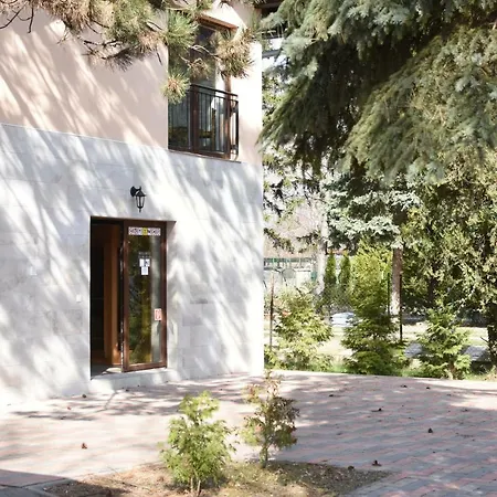 Hotel de apartamente Varazs Wellness Apartman