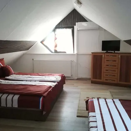 Varazs Wellness Apartman * Siófok